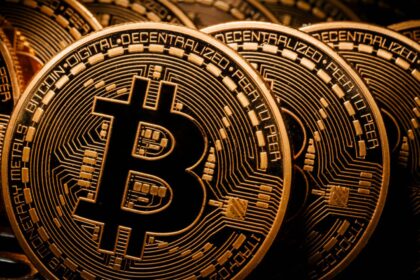 bitcoin breaking news live updates